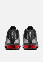 Nike Shox R4 “Black/Metallic Silver”