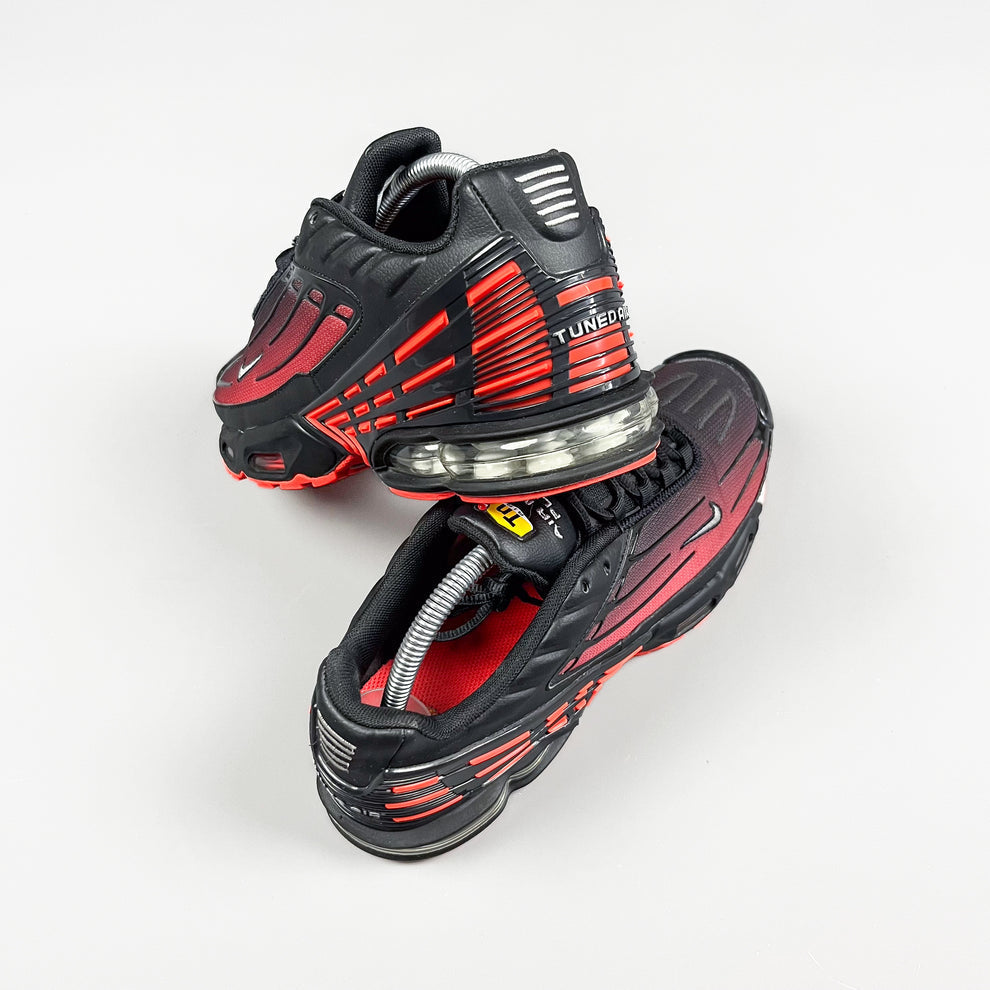 Nike Air Max Plus 3 "Deadpool"