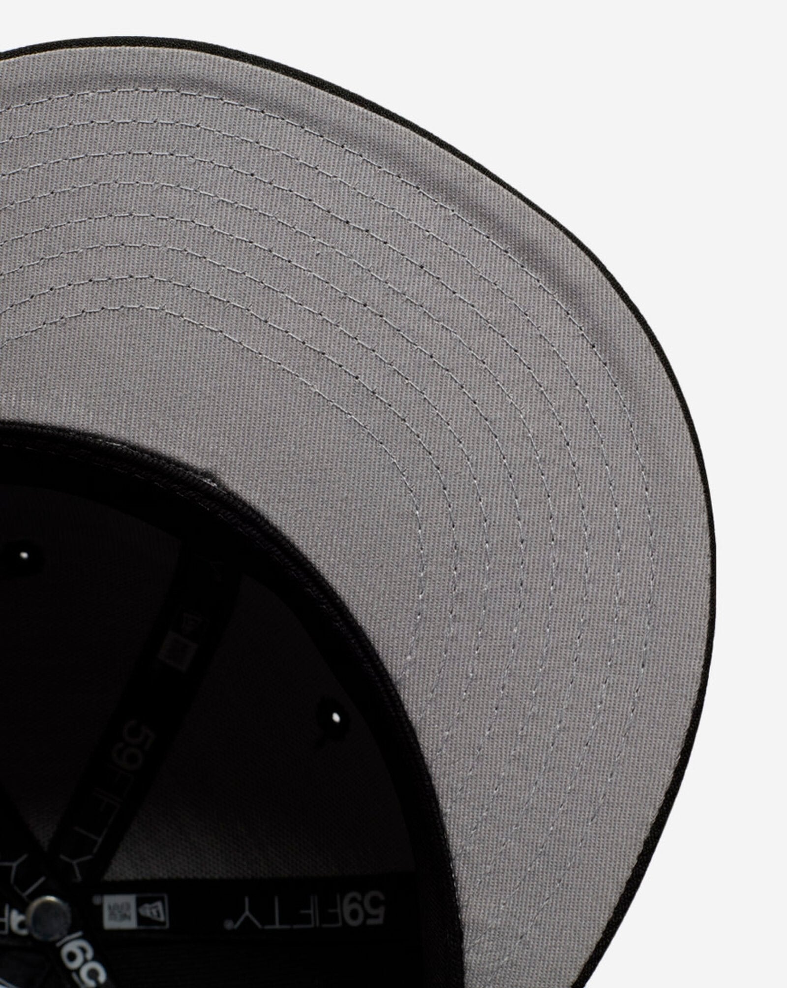 New Era 59Fifty Chicago White Sox Script Tail Fitted Hat