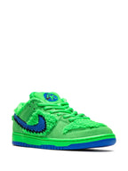 Nike x Grateful Dead SB Dunk Low "Green Bear”