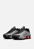 Nike Shox R4 “Black/Metallic Silver”