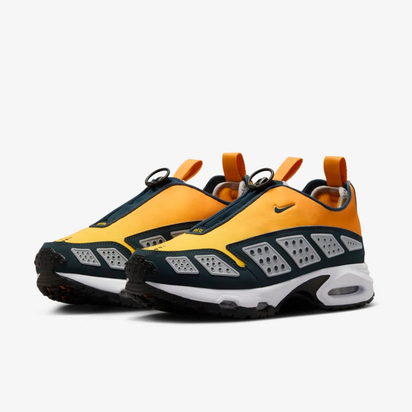 Nike Air Max SNDR 'Canyon Gold'