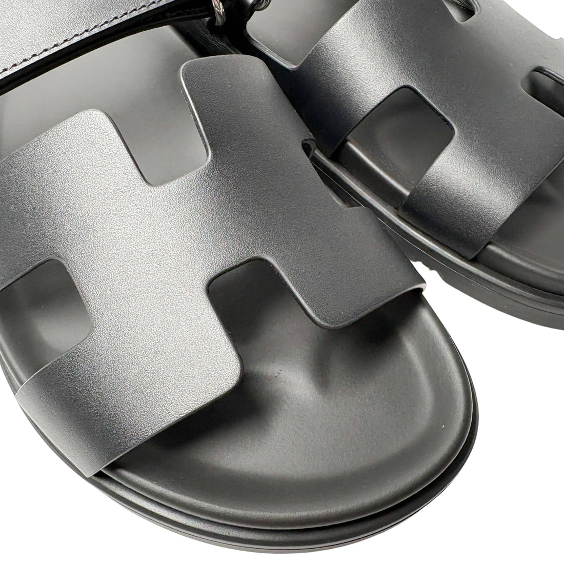 HERMÈS CHYPRE SANDALS ‘Black’