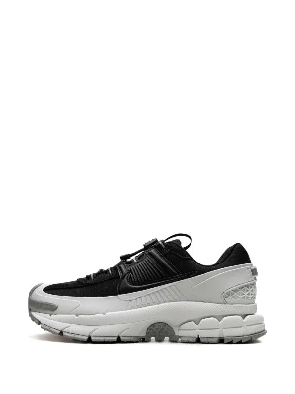 Nike Zoom Vomero 5 Roam "Black/Light Silver
