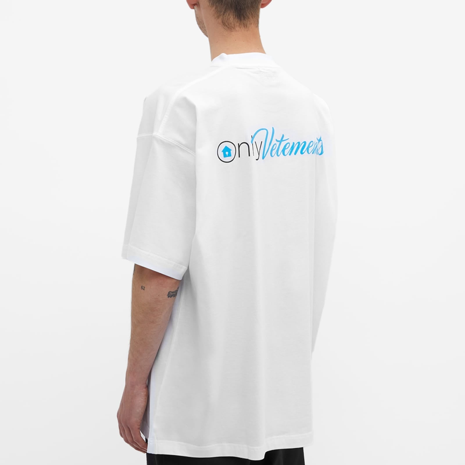 VETEMENTS ONLY VETEMENTS T-SHIRT