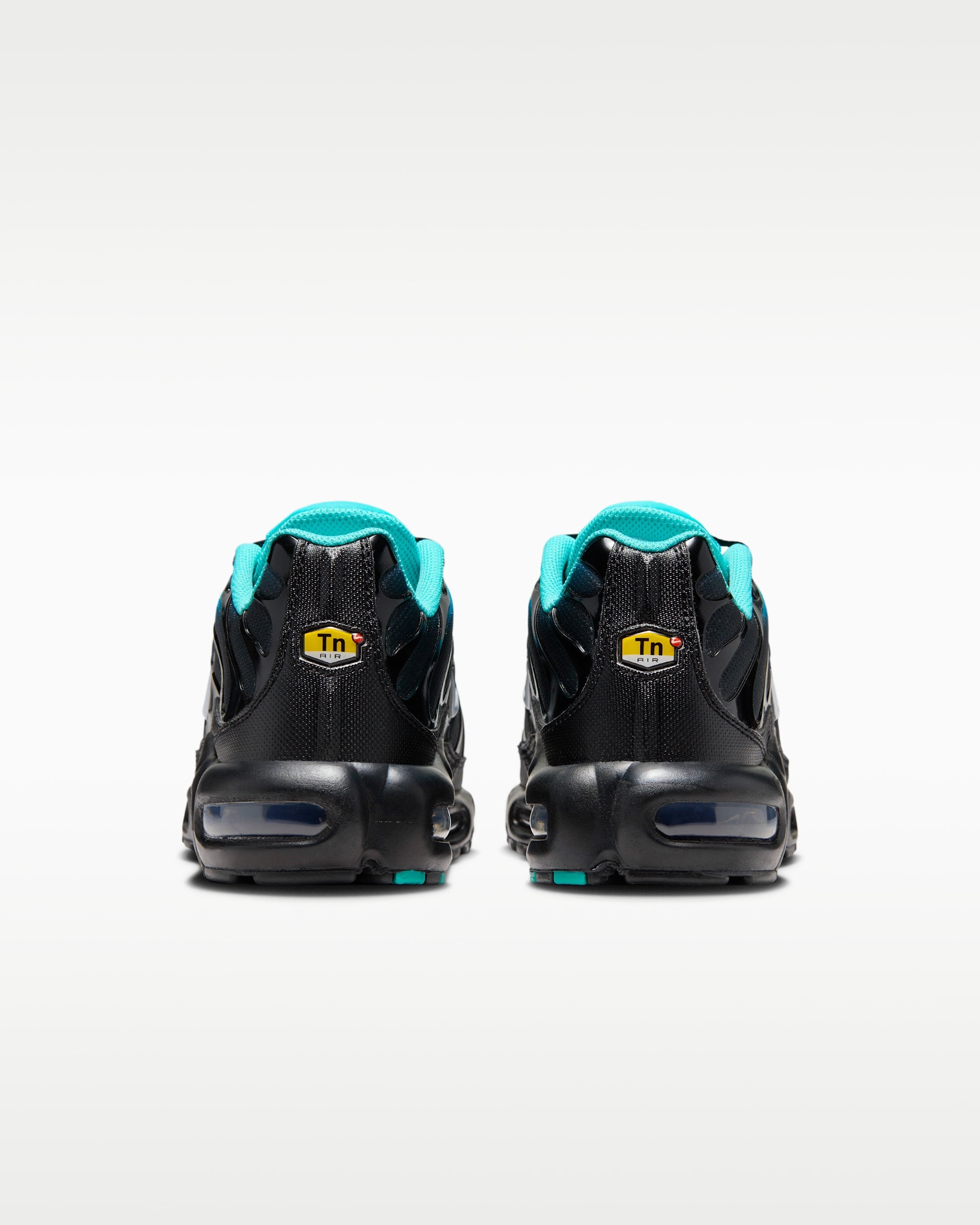 Nike Airmax Plus TN “Light Retro/Black/White Summit”