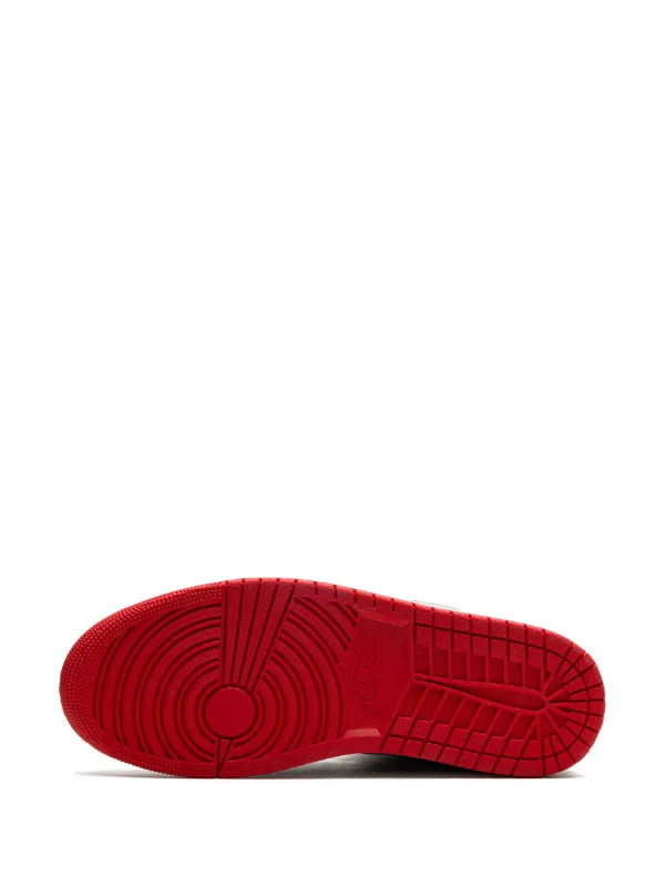 Jordan 1 Mid "Bred Shadow"