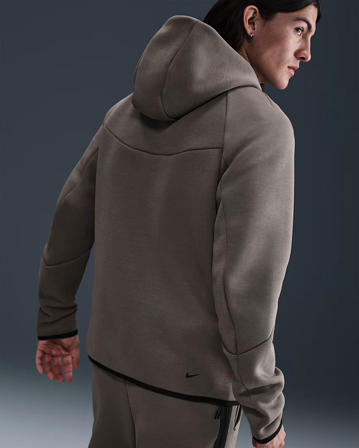 Nike Tech Fleece “Cave Stone/Black”