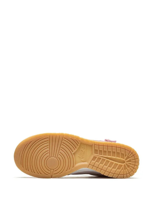 Nike Dunk Low SE "Teddy Bear"