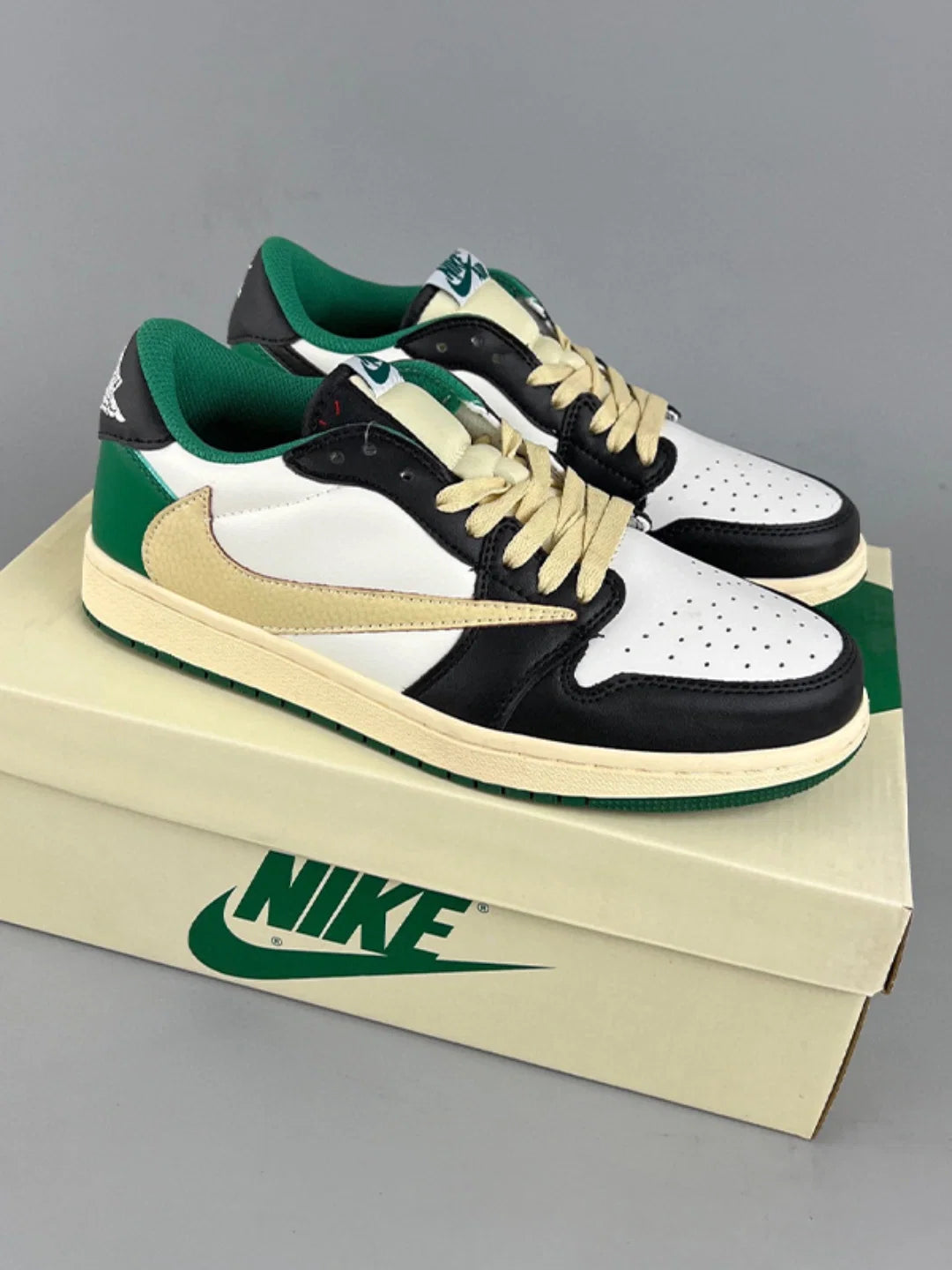 Nike Air Jordan 1 Low x Travis Scott x Fragment ‘Pine Green’