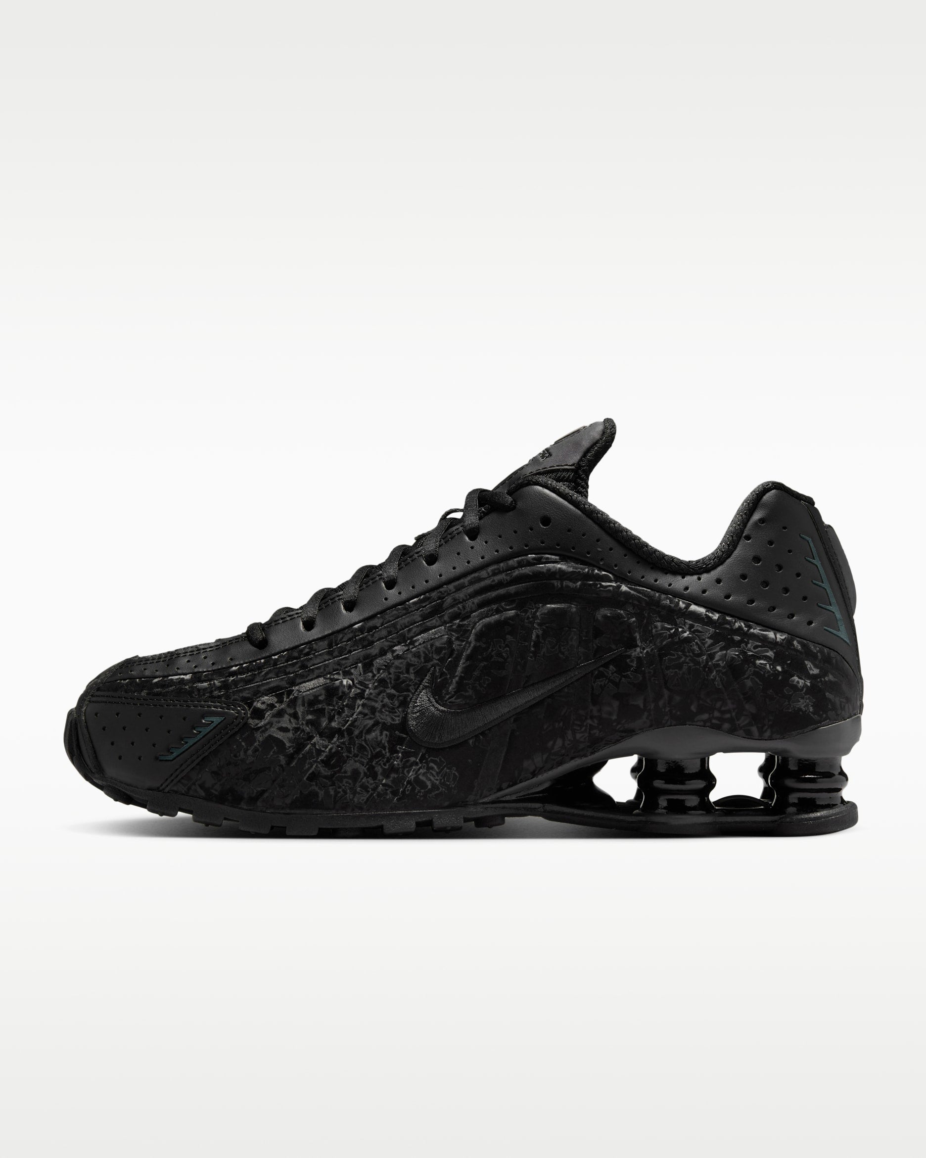 Nike Shox R4 “Black DK Smoke Grey”