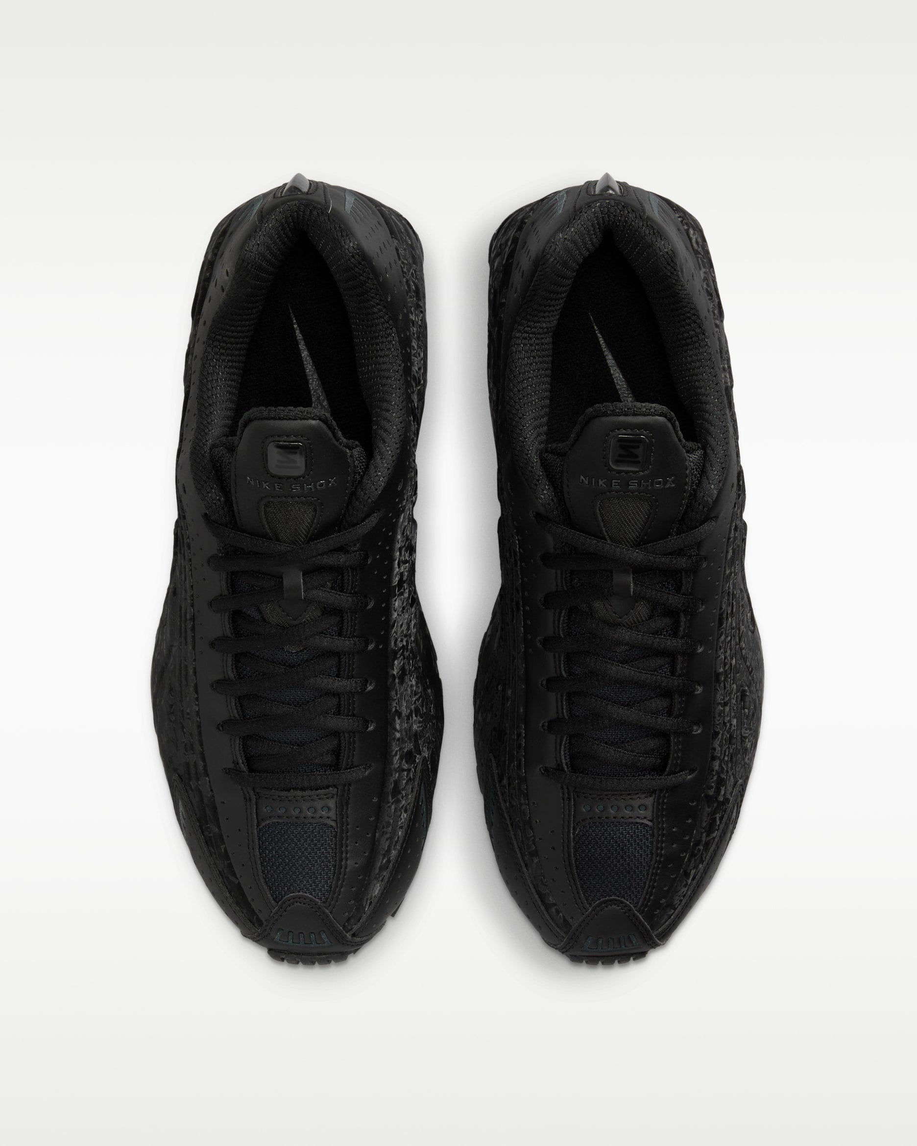 Nike Shox R4 “Black DK Smoke Grey”