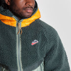 Nike Heritage Insulated Sherpa Windrunner Men’s Jacket