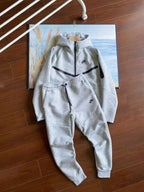 NIKE TECH FLEECE “GREY”