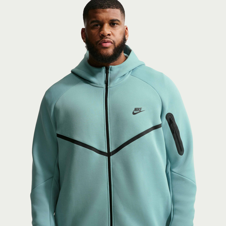 NIKE TECH FLEECE “LIGHT BLUE”