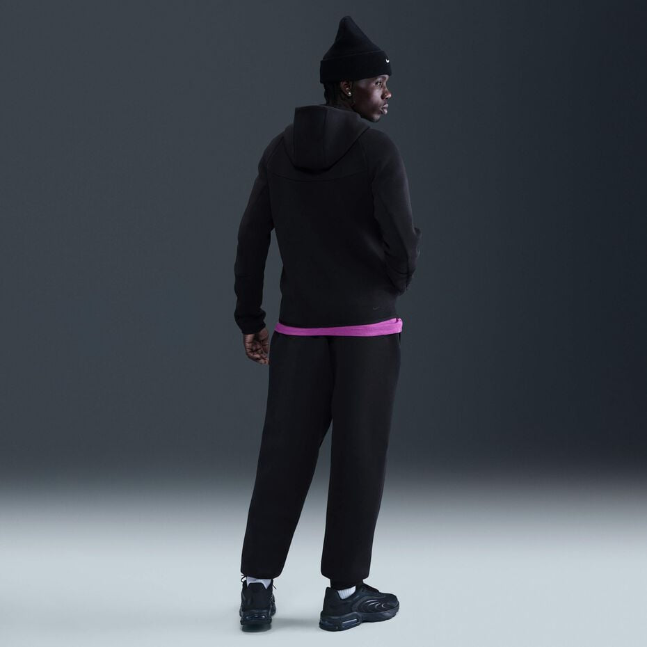 NIKE TECH FLEECE “BLACK”