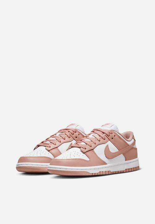 Nike Dunk Low ‘Rose Whisper’