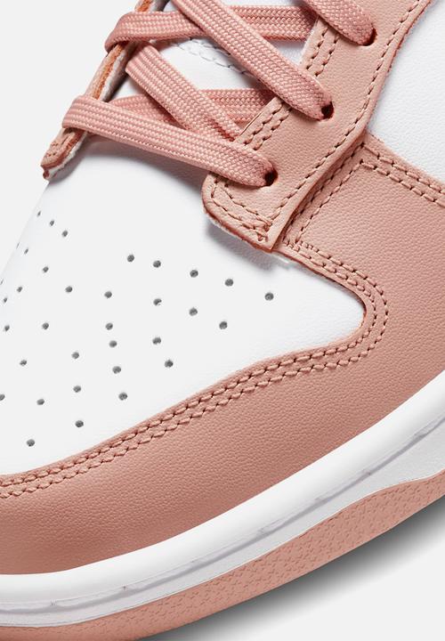 Nike Dunk Low ‘Rose Whisper’